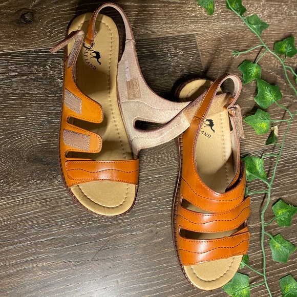 HOLLY LAND SANDALS Color  BROWN SIZE 42 Sandals  Shoes - Picture 7 of 8